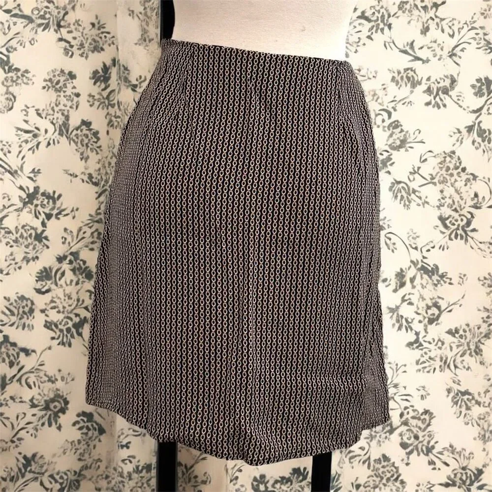 Ann Taylor Black Geo Circle Patterned Mini Skirt XS 4 A Line